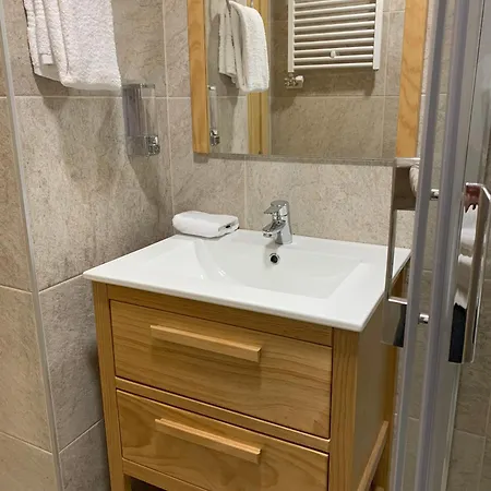 Milana 3* Girona
